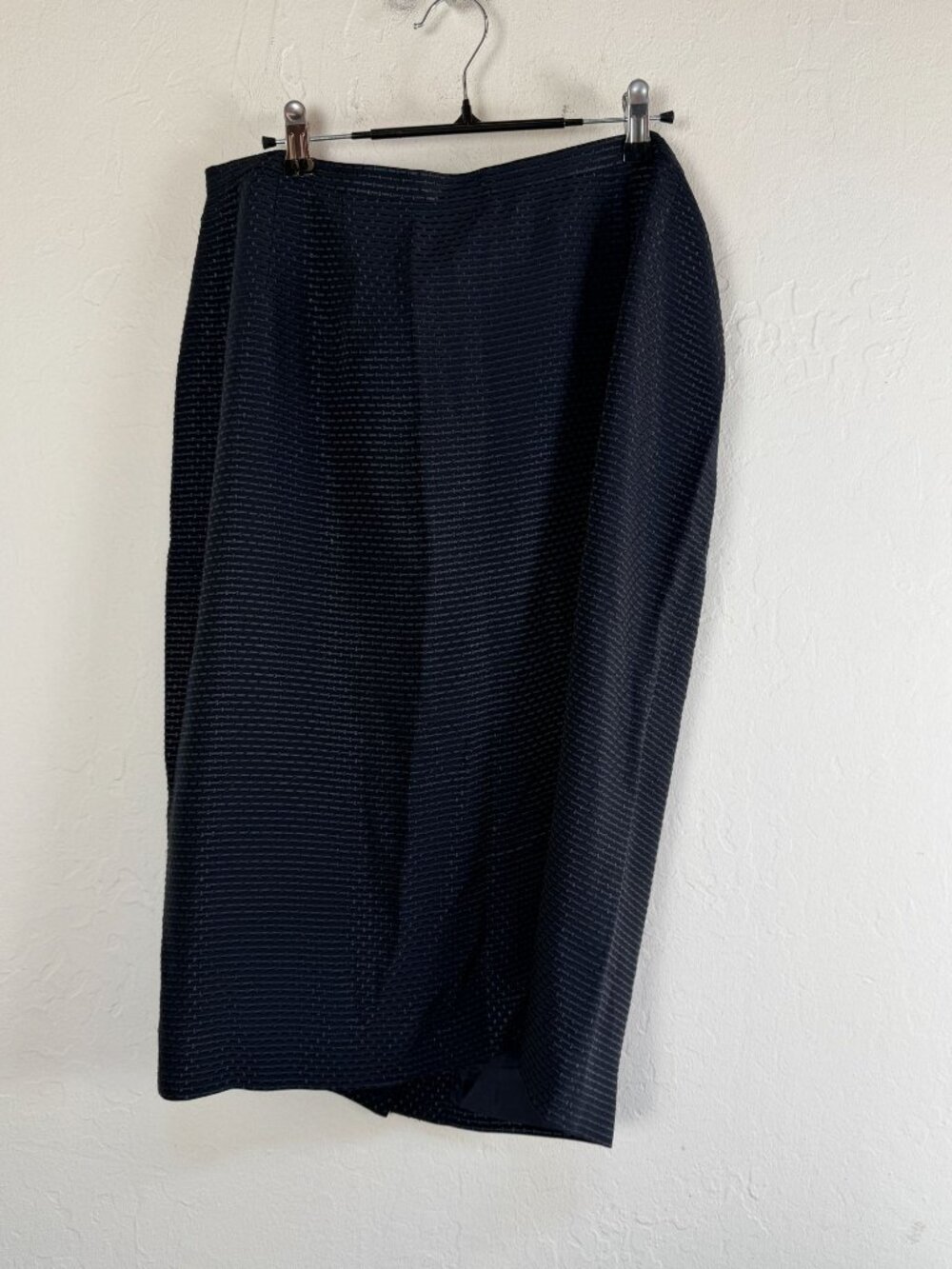 Vintage Carlisle Navy Textured Straight Pencil Skirt Back Slit Size 16 Lined